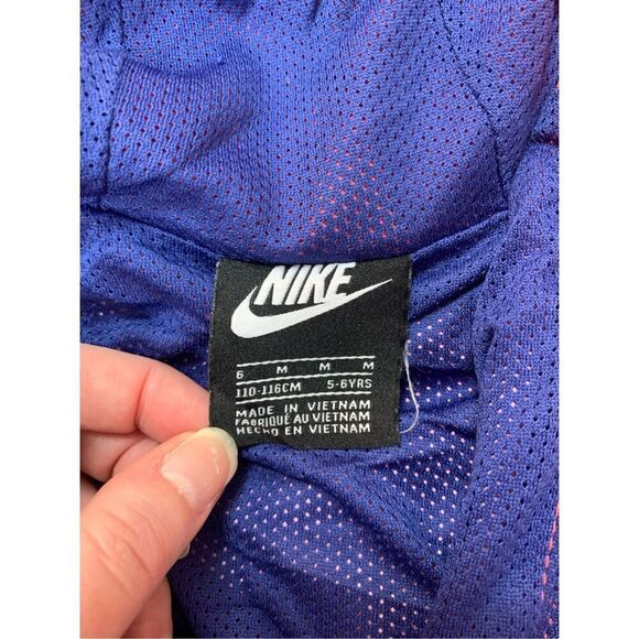 Nike Boys' Rise Gradient Woven Jacket 5-6 years - Picture 5 of 10